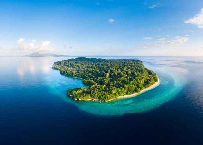 Pulau-Ai-Tual-Maluku---Liveaboard-in-Indonesia-Koonam