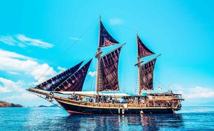 Jaya-Liveaboard-Indonesia-a