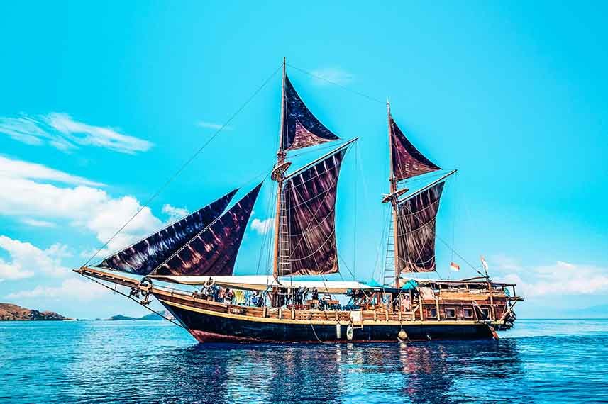 Jaya-Liveaboard-Indonesia-a