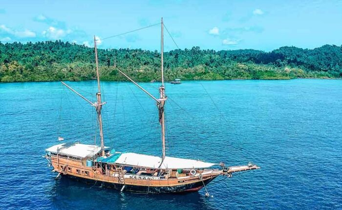 Jaya-Liveaboard-Indonesia-b