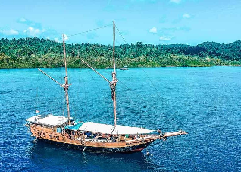 Jaya-Liveaboard-Indonesia-b