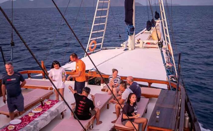 Aurora-Liveaboard-Indonesia-Koonam-o