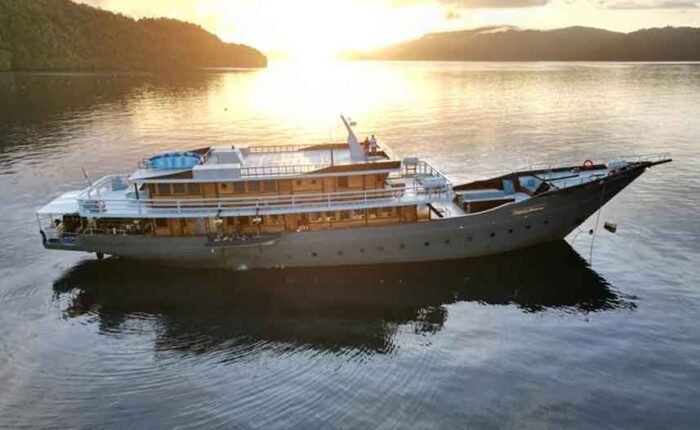 Harmoni-Liveaboard-Indonesia-Koonam-ac
