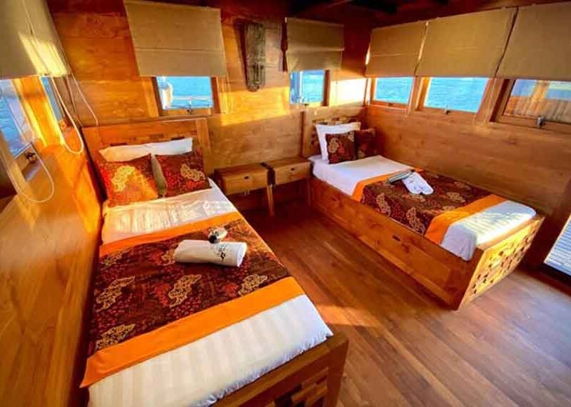 Ilike-Liveaboard-Indonesia-Koonam-Seaview-Suite-b