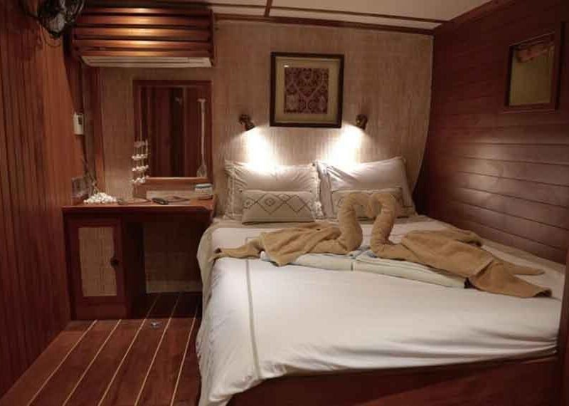 Raja-Laut-Liveaboard-Indonesia-Koonam-Double-Twin-Cabin-b