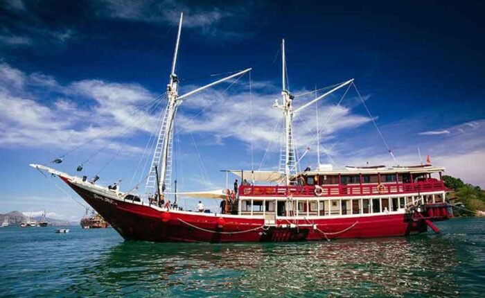 Seven-Seas-Liveaboard-Indonesia-Koonam-e