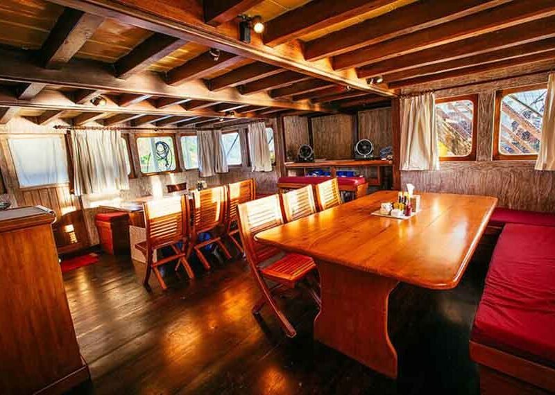 Seven-Seas-Liveaboard-Indonesia-Koonam-l