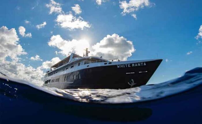 White-Manta-Liveaboard-Indonesia-Koonam-n