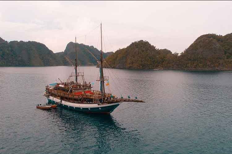 Sea-Safari-VIII-Liveaboard-Indonesia-Koonam-e