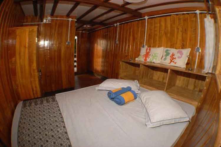 Sunshine-Lower-Deck-Cabins-Liveaboard-Indonesia-Koonam-a