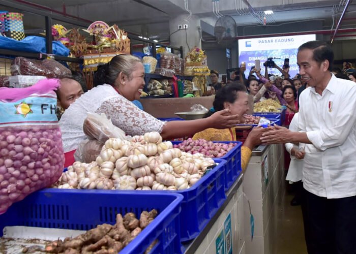 Badung-market-Bali-Tour-Packages-Koonam